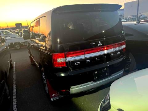 2013 Mitsubishi Delica D:5 4WD - Thumbnail