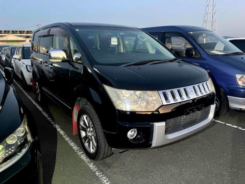 2013 Mitsubishi Delica D:5 4WD - Thumbnail