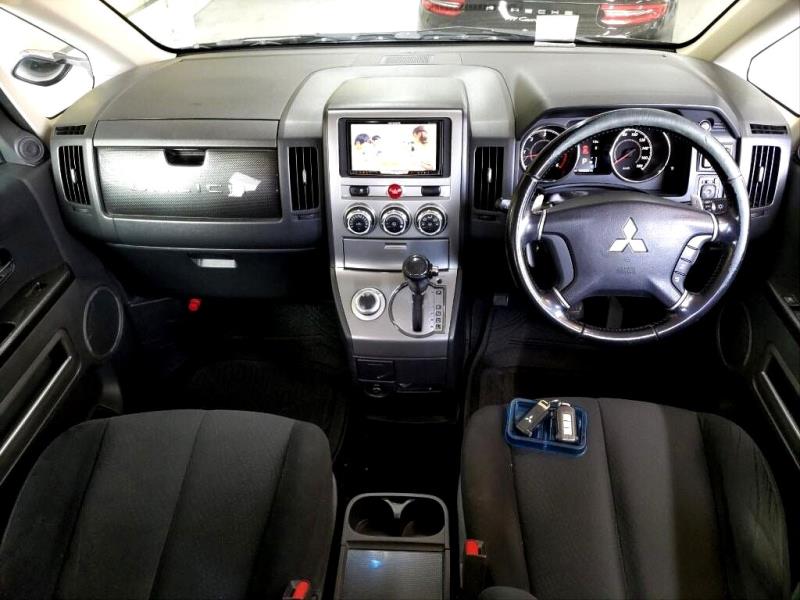 2013 Mitsubishi Delica D:5 4WD