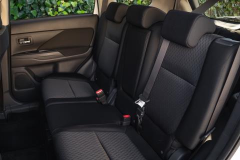 2013 Mitsubishi Outlander 24G 4WD - Thumbnail