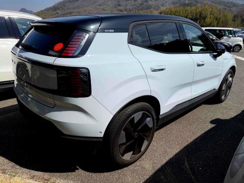 2024 Volvo EX30 Ultra Extended Range - Thumbnail