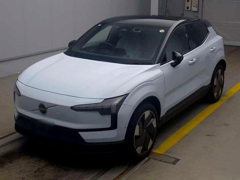 2024 Volvo EX30 Ultra Extended Range