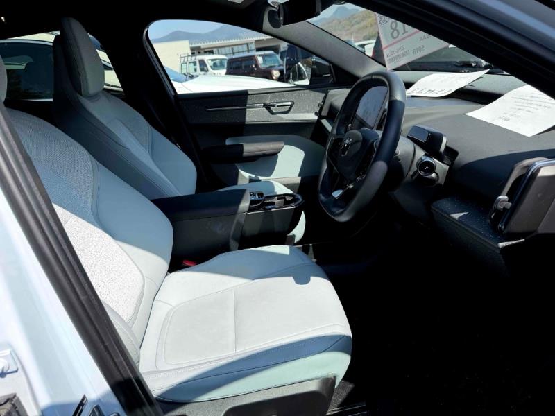 2024 Volvo EX30 Ultra Extended Range