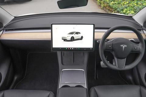 2022 Tesla Model Y Performance AWD - Thumbnail