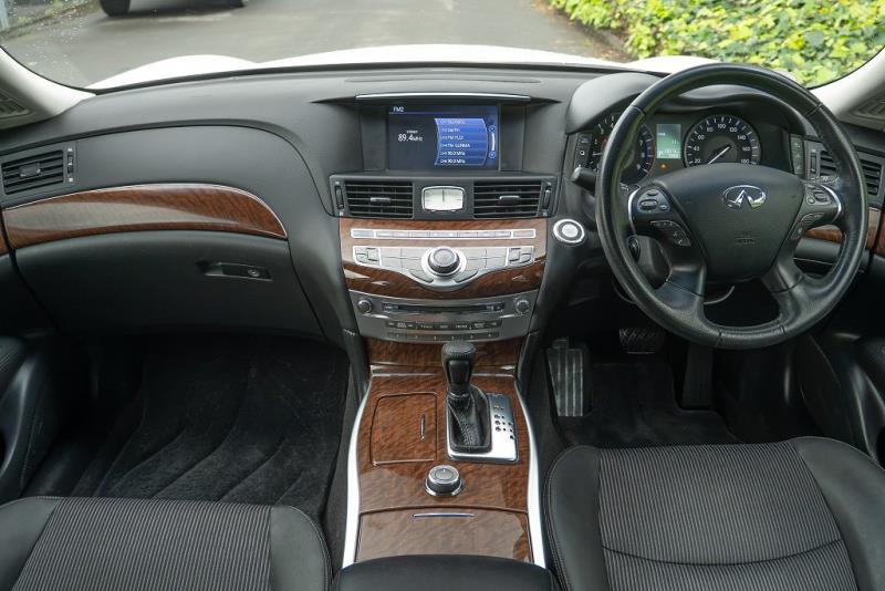2015 Nissan Fuga Hybrid / Skyline