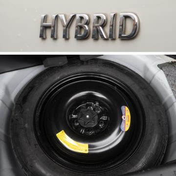 2015 Nissan Fuga Hybrid / Skyline - Thumbnail