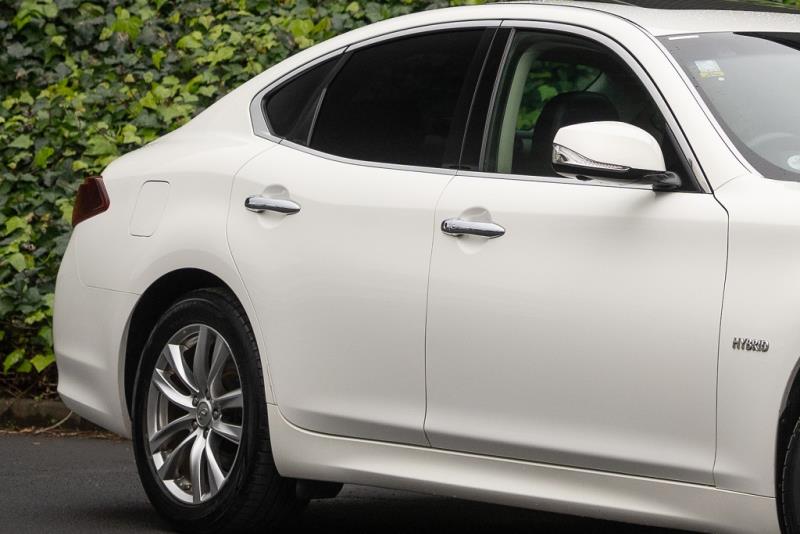 2015 Nissan Fuga Hybrid / Skyline