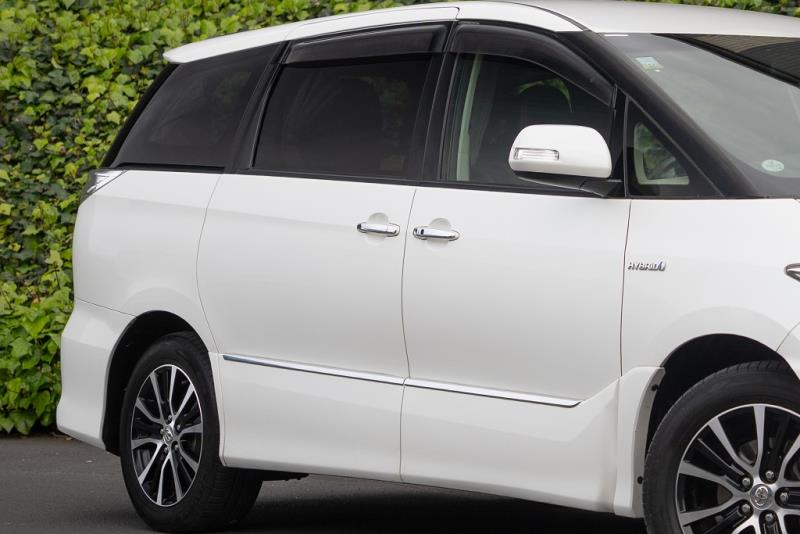 2014 Toyota Estima Hybrid Aeras