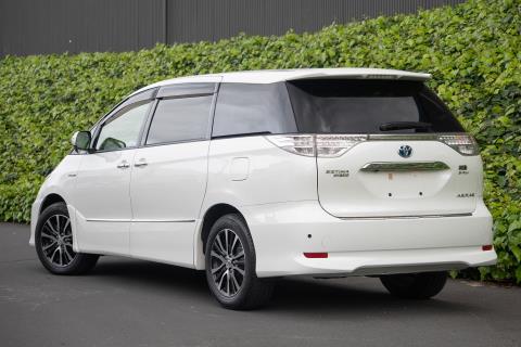 2014 Toyota Estima Hybrid Aeras - Thumbnail