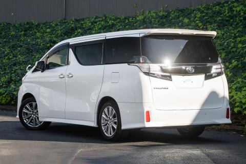 2018 Toyota Vellfire 2.5Z / Alphard - Thumbnail