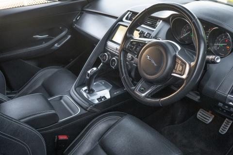 2018 Jaguar E-Pace R-Dynamic P250 S - Thumbnail