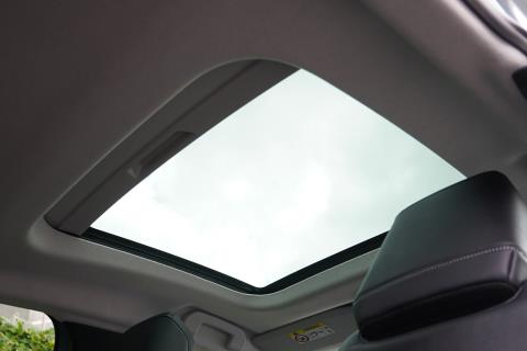 2022 Citroen e-c4 Shine Electric - Thumbnail