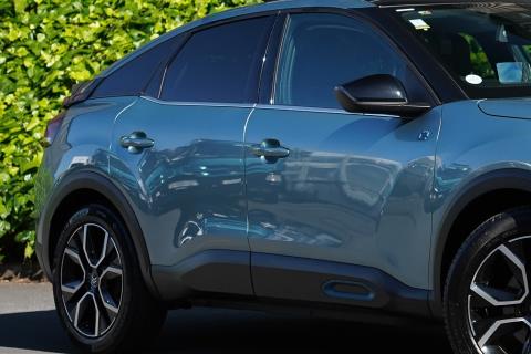 2022 Citroen e-c4 Shine Electric - Thumbnail