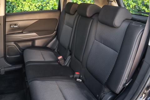 2017 Mitsubishi Outlander 24G 4WD - Thumbnail