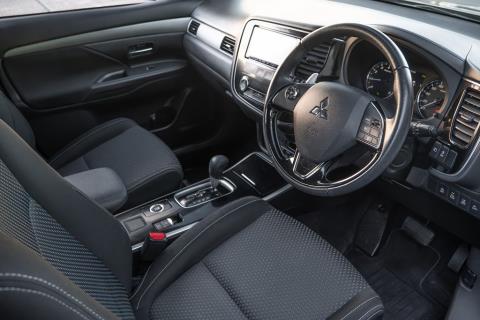 2017 Mitsubishi Outlander 24G 4WD - Thumbnail