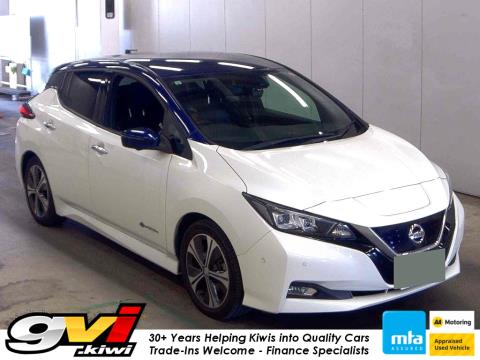 2017 Nissan Leaf 40G 84% SOH - Thumbnail