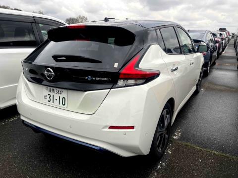 2017 Nissan Leaf 40G 84% SOH - Thumbnail