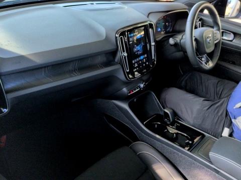 2022 Volvo C40 Recharge Ultimate - Thumbnail