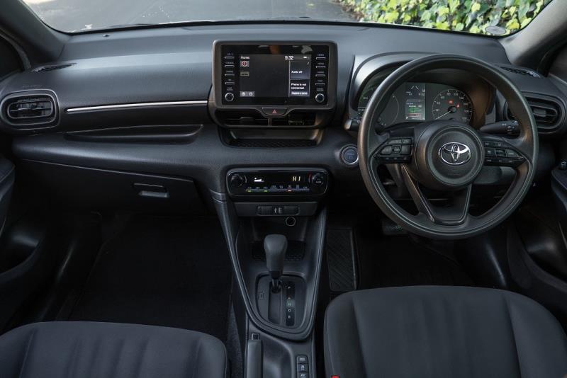 2022 Toyota Yaris Hybrid X / Vitz