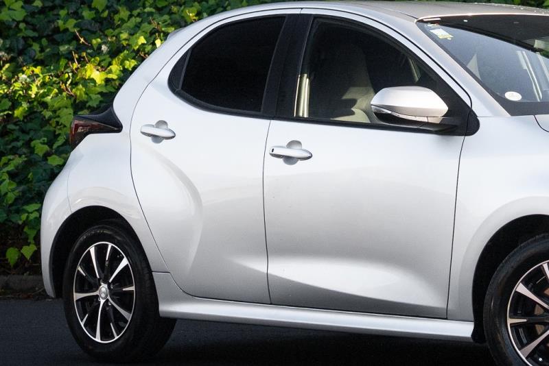 2022 Toyota Yaris Hybrid X / Vitz