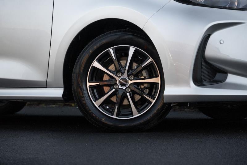 2022 Toyota Yaris Hybrid X / Vitz