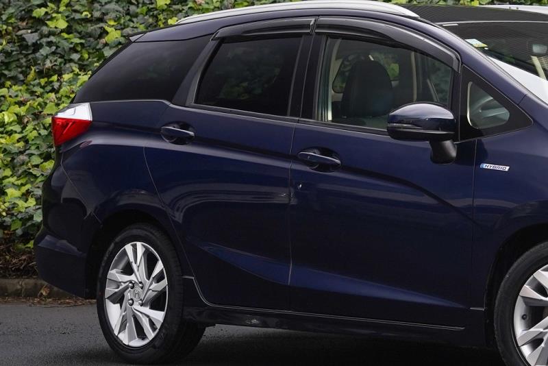 2015 Honda Shuttle Z Hybrid