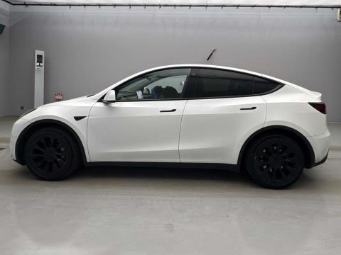 2023 Tesla Model Y 60kWh - Thumbnail
