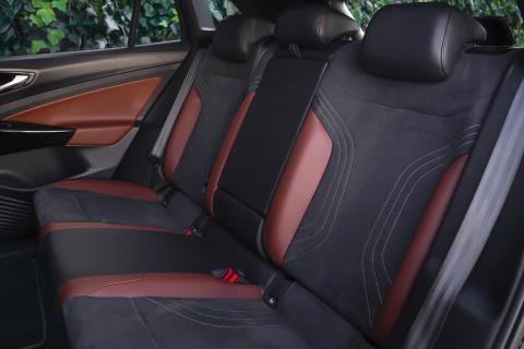2023 Volkswagen ID.4 Pro 82kWh - Thumbnail