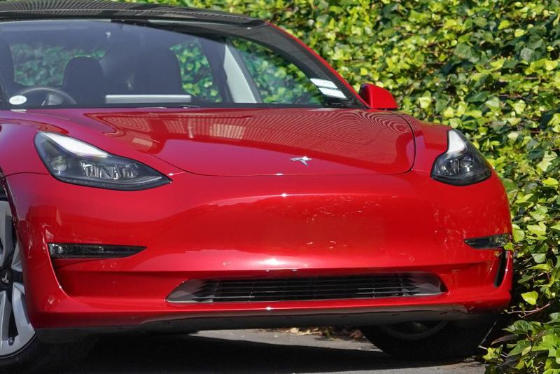 2022 Tesla Model 3 Long Range AWD