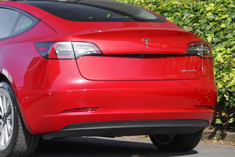 2022 Tesla Model 3 Long Range AWD