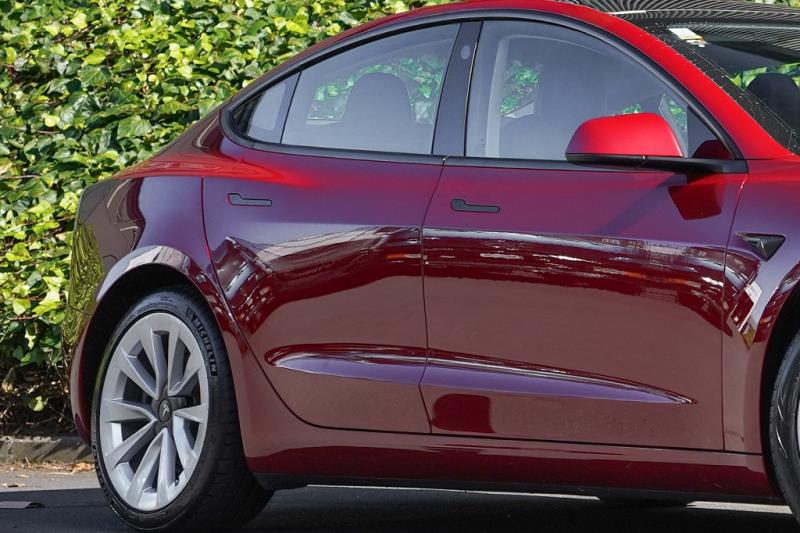 2022 Tesla Model 3 Long Range AWD