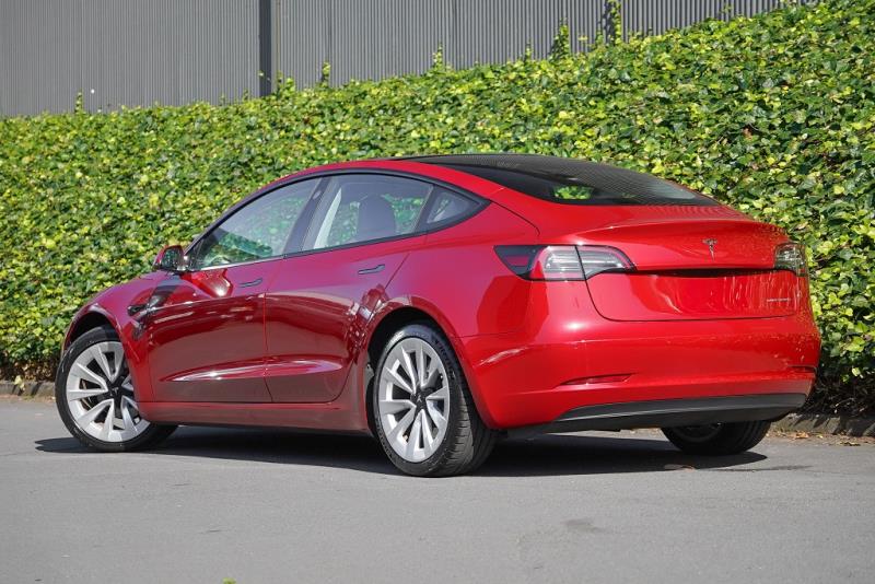 2022 Tesla Model 3 Long Range AWD