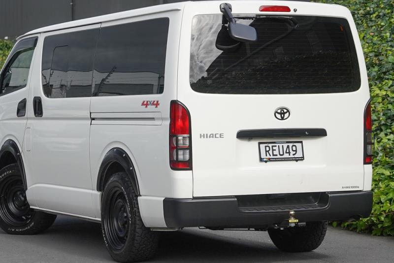 2019 Toyota Hiace ZL 4x4