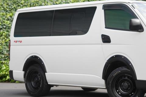 2019 Toyota Hiace ZL 4x4 - Thumbnail