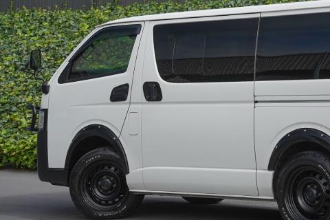 2019 Toyota Hiace ZL 4x4 - Thumbnail