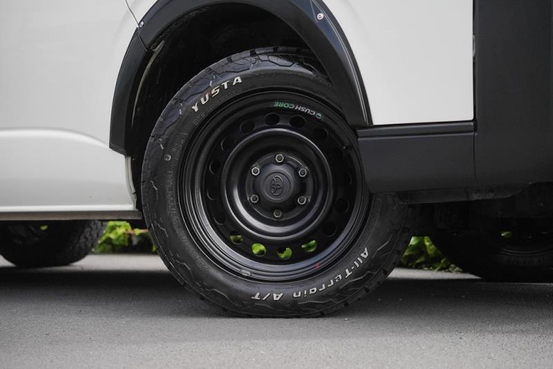 2019 Toyota Hiace ZL 4x4