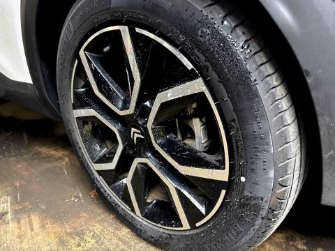 2023 Citroen e-C4 Shine Electric - Thumbnail