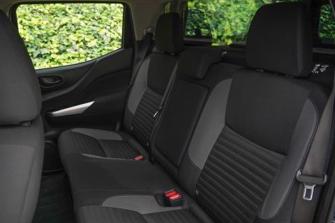 2022 Nissan Navara SL 2.3D D/Cab - Thumbnail