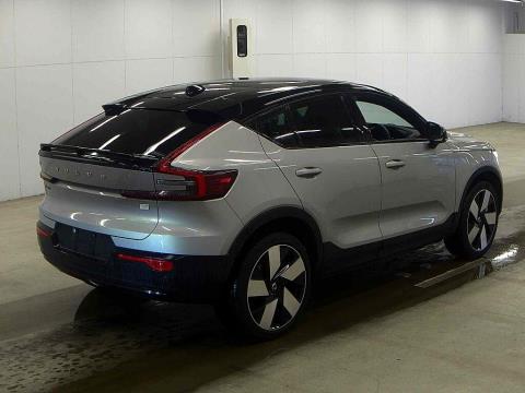 2022 Volvo C40 Recharge Ultimate - Thumbnail