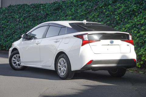 2021 Toyota Prius S Hybrid - Thumbnail