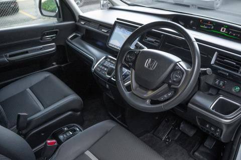 2018 Honda Step Wagon - Thumbnail