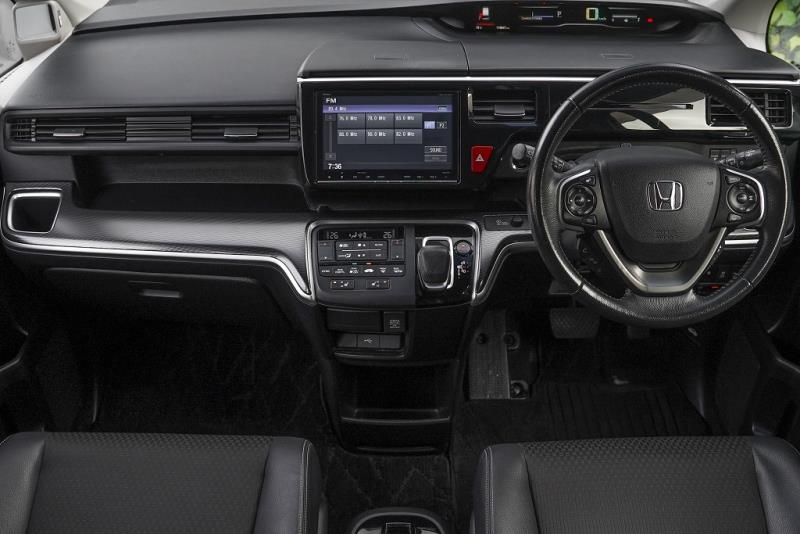 2017 Honda Step Wagon