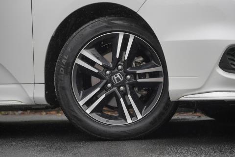 2017 Honda Odyssey Hybrid Absolute - Thumbnail