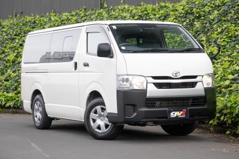 2022 Toyota Hiace ZL 5 Door - Thumbnail