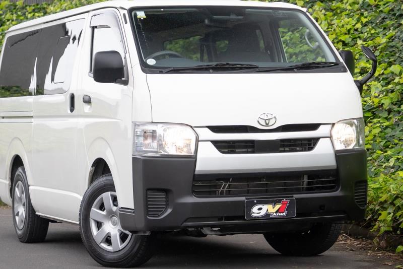 2022 Toyota Hiace ZL 5 Door