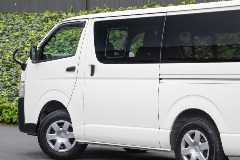 2022 Toyota Hiace ZL 5 Door