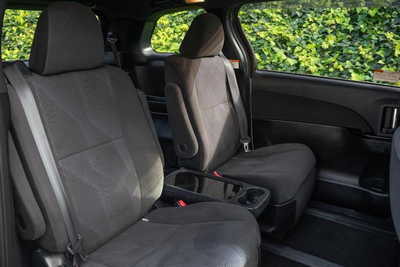 2016 Toyota Estima Aeras Hybrid