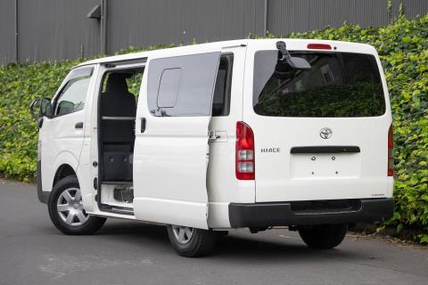 2022 Toyota Hiace ZL 5 Door - Thumbnail