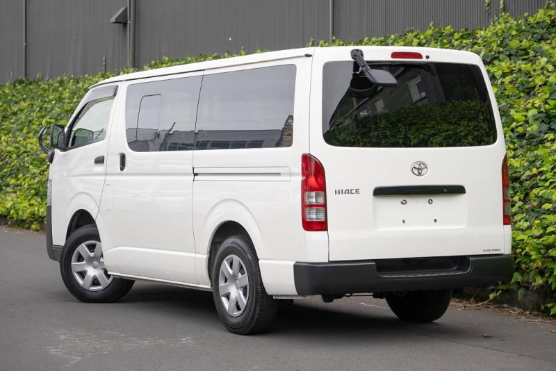 2022 Toyota Hiace ZL 5 Door