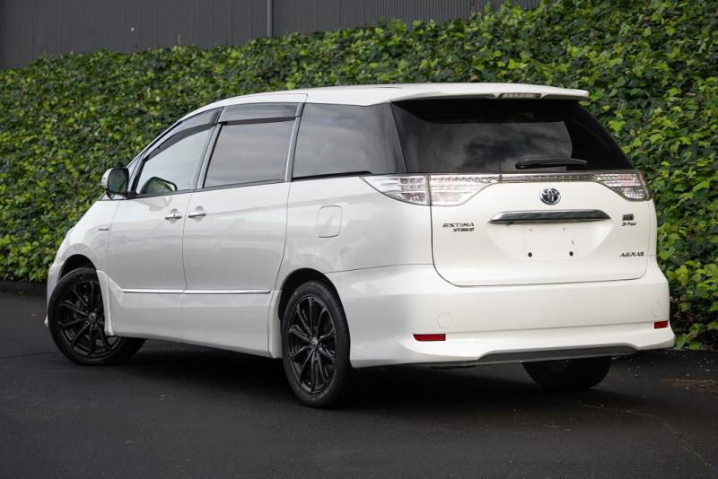 2014 Toyota Estima Hybrid Aeras